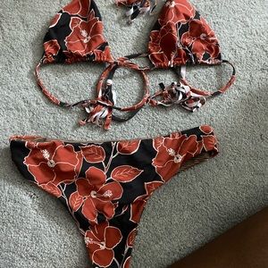 ❤️SOLD❤️Acacia Mid Pacific Set